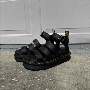 Dr. Martens Blaire Platform Sandal 🐝